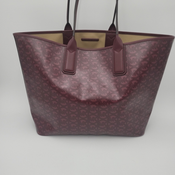Michael Kors Jodie Large Logo Tote Bag Burgundy Red 9x12x6.5 New W/O Tags - Picture 3 of 14